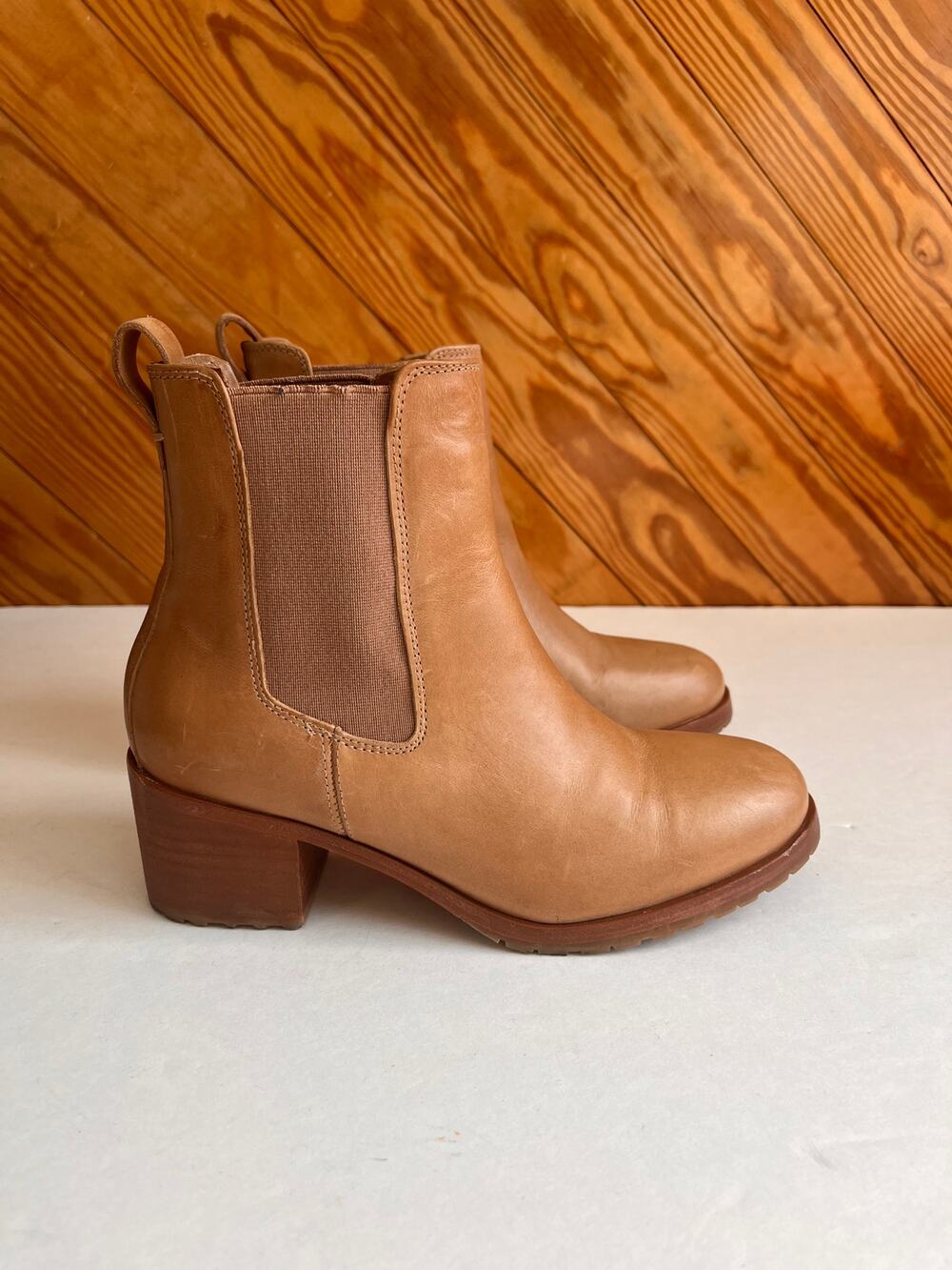 NISOLO Ana Go-To Heeled Chelsea Boots Bootie Size 6.5